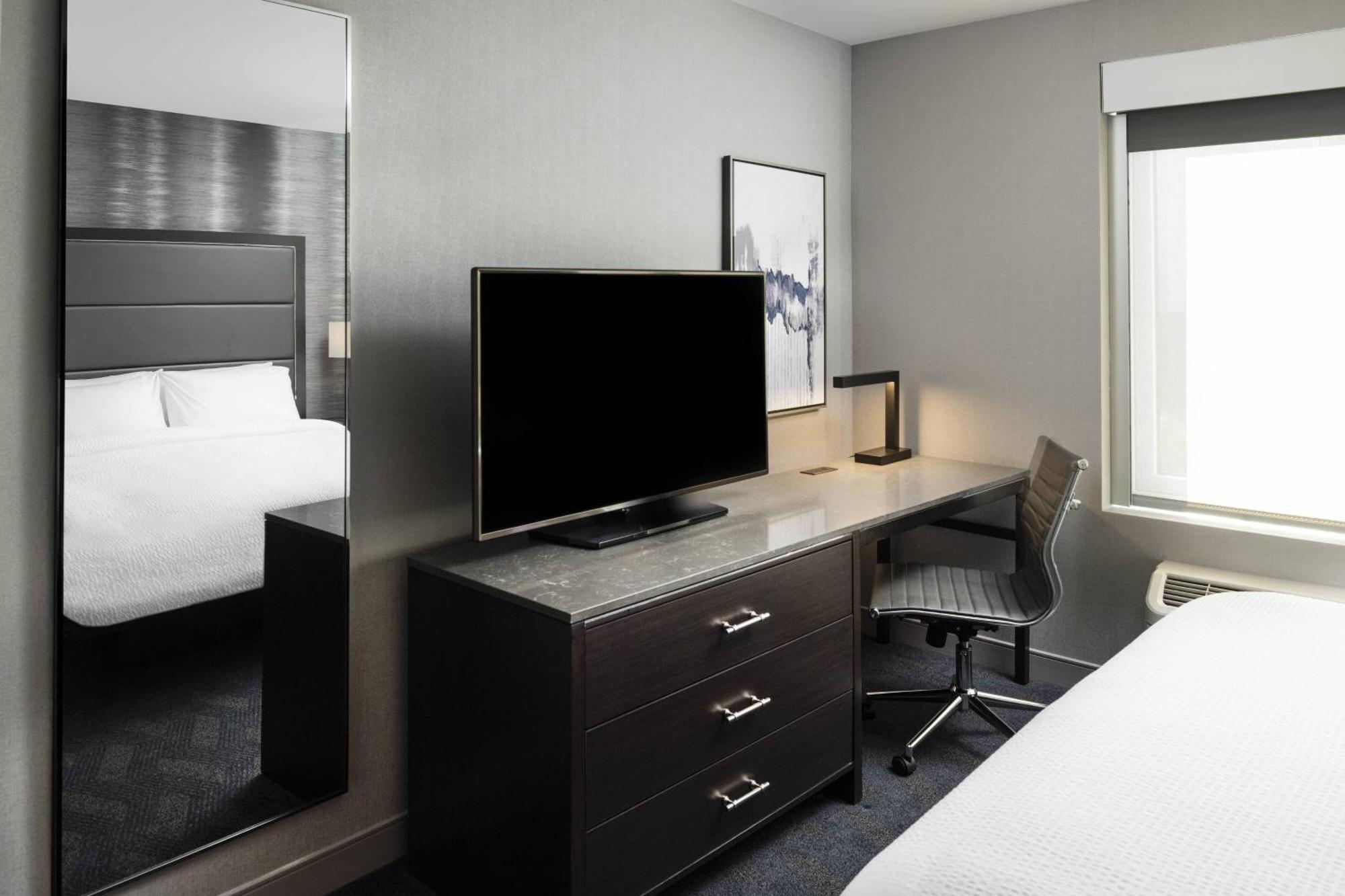 Fairfield Inn & Suites By Marriott Boston Logan Airport/Chelsea Exterior photo