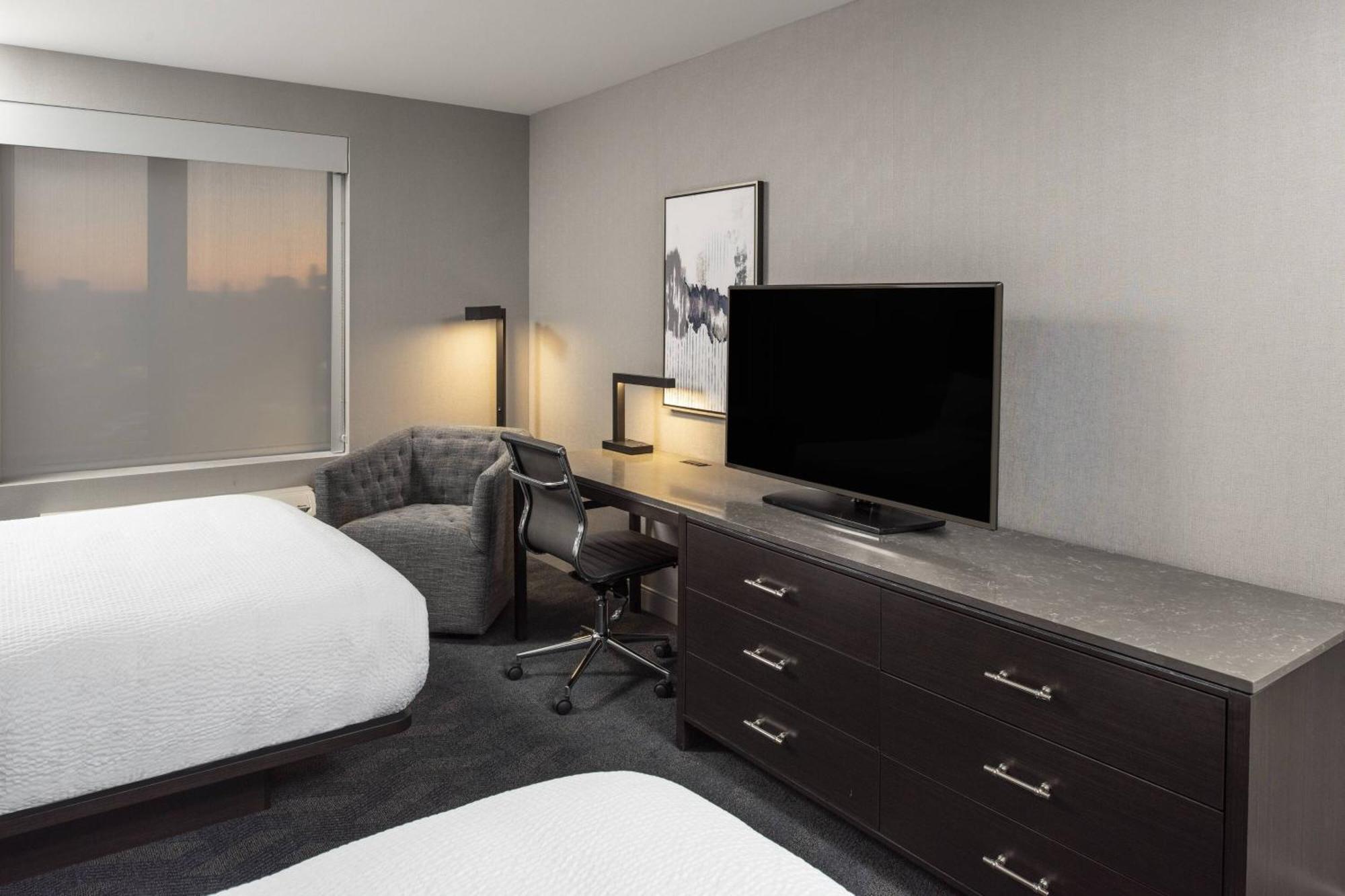 Fairfield Inn & Suites By Marriott Boston Logan Airport/Chelsea Exterior photo